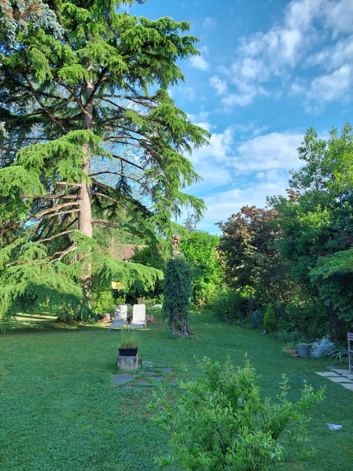 Rue Du Chateau Lalinde Exterior photo